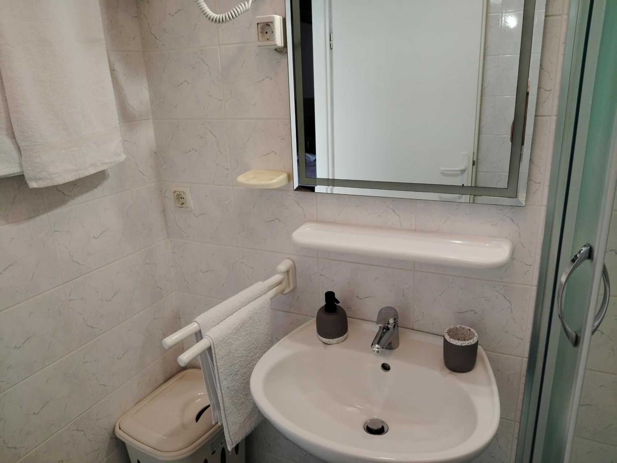 Apartmani Marijan ツリクヴェニツァ エクステリア 写真
